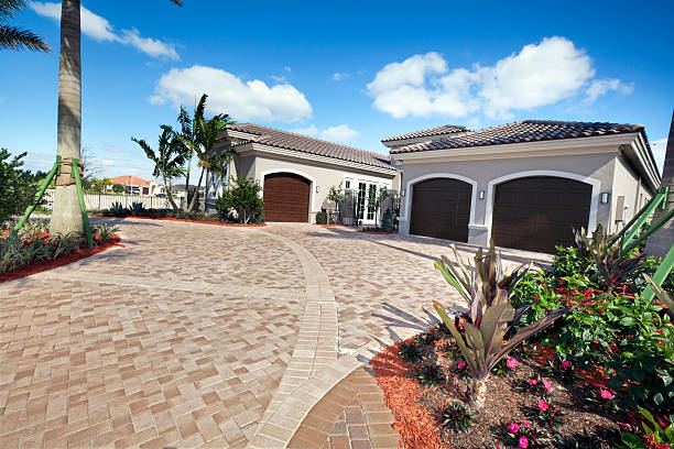  Spring Grove, IL Driveway Pavers Pros